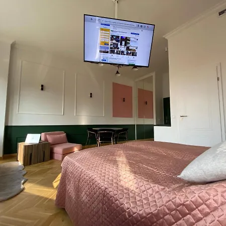 Royal Point Bed & Bath *