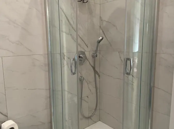 Royal Point Bed & Bath *