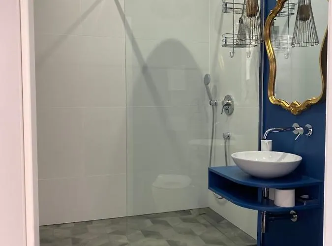 Royal Point Bed & Bath