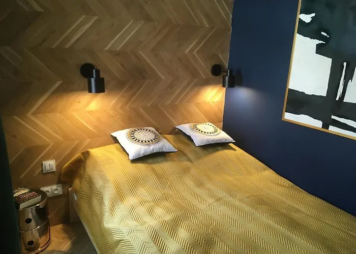 Royal Point Bed & Bath